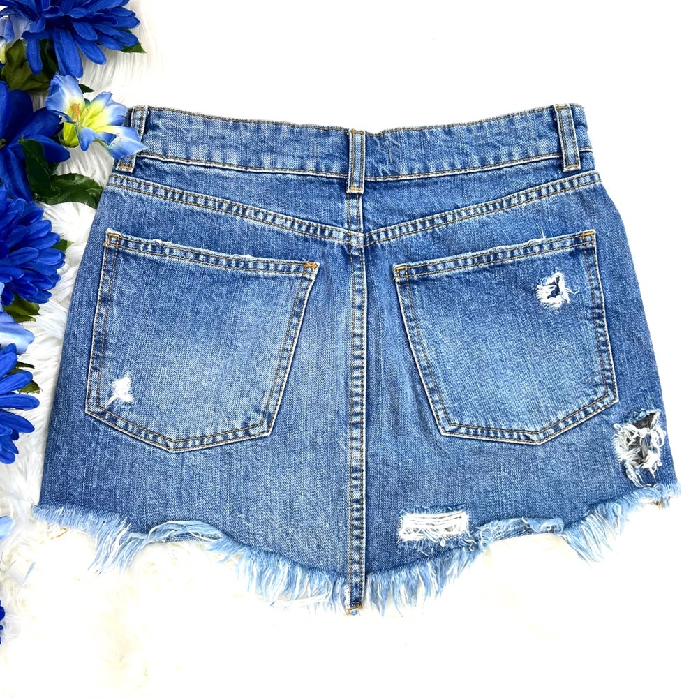 🚫SOLD! 💐|•FREE PEOPLE•| Fun Floral Embroidered Studded Jean Skirt!💐 - Picture 4 of 8